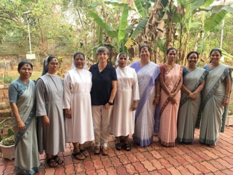 Las Hermanas de la Caridad de Santa Ana presentes en los cinco continentes.