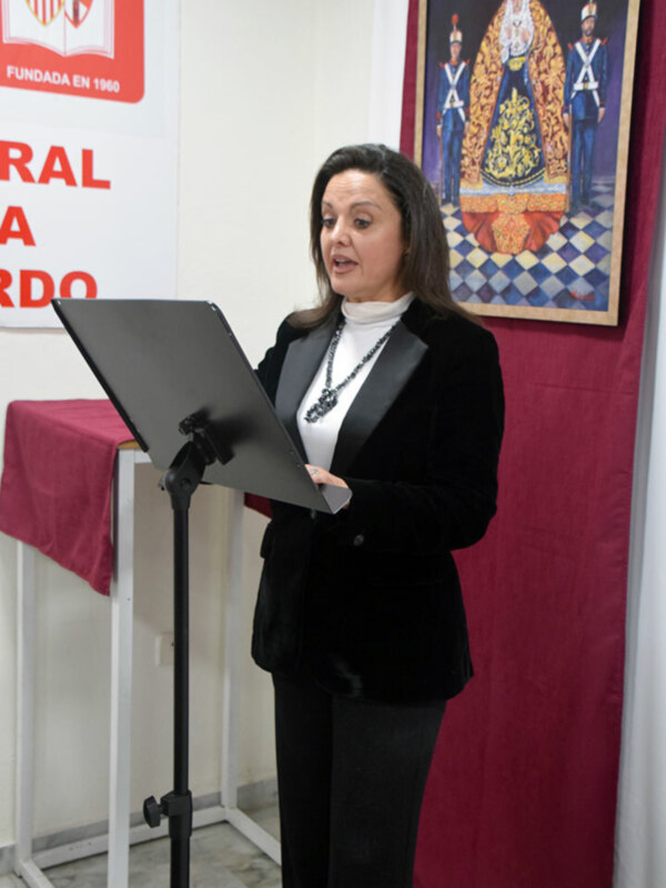 La escritora Ángeles González Godoy, presento la exaltación de Semana Santa  en la Peña Sevillista San Bernardo