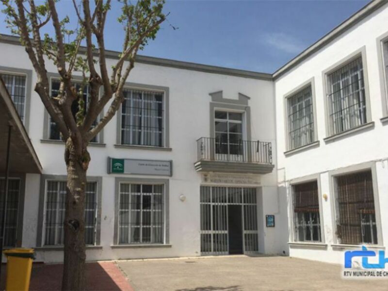 Comienza la matriculación en el Centro de Educación de Adultos de Chipiona para el próximo curso