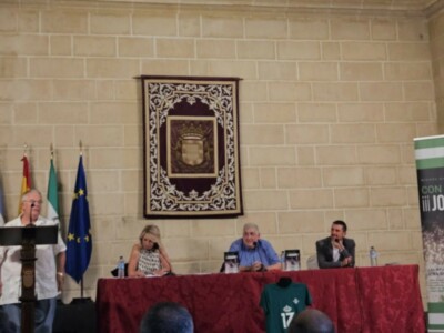 Juan Mellado en la presentación del libro sobre Joaquín:La calidad humana de hombres y mujeres que conforman el Real Betis Balompié es indiscutible