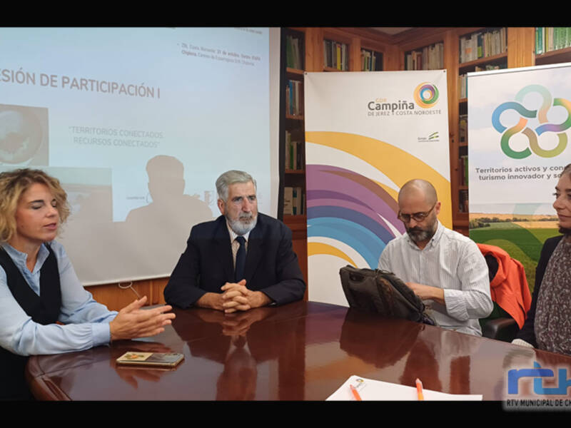 Luis Mario Aparcero participa en una reunión del GDR para continuar trabajando en la elaboración de un plan estratégico para los municipios de la Coma