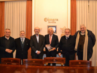 La Cámara de Comercio presentó el primer libro de Semana Santa de Paco Correal con lleno absoluto y rotundo éxito