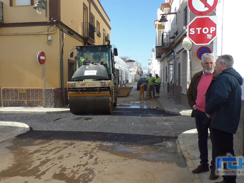Mañana se abrirá al tráfico la calle Cuatro Esquinas tras las obras de mejora ejecutadas