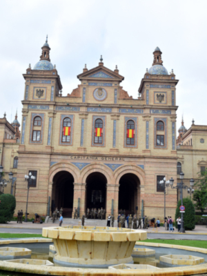 Homenaje en Sevilla a Felipe VI: Solemne izado de bandera en Capitanía por su década de reinado