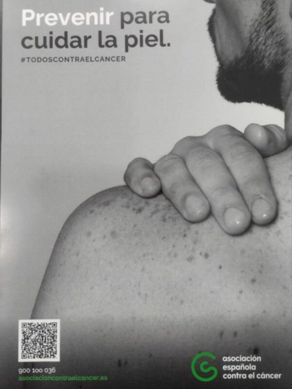 La AECC de Chipiona ha informado hoy sobre el cáncer de piel en las playas de Chipiona
