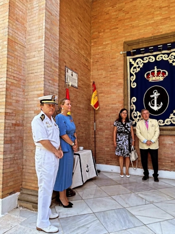 Homenaje a los héroes de las guerras de Cuba y Filipina por la Comandancia Naval de Sevilla. 