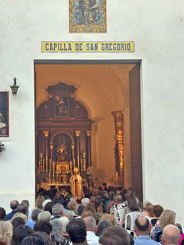 Moseñor José Ángel Saiz Meneses bendijo la Real Ermita de S. Gregorio de Osset en Alcalá del Río