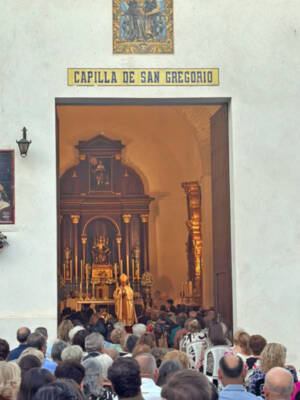 Moseñor José Ángel Saiz Meneses bendijo la Real Ermita de S. Gregorio de Osset en Alcalá del Río