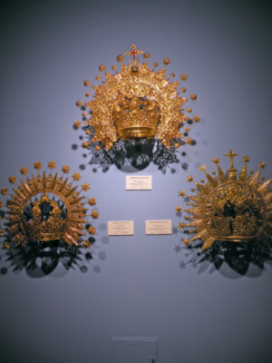 La Fundación Cajasol inaugura la exposición “Estrella de las Estrellas. 25 años de la Coronación de un sueño”