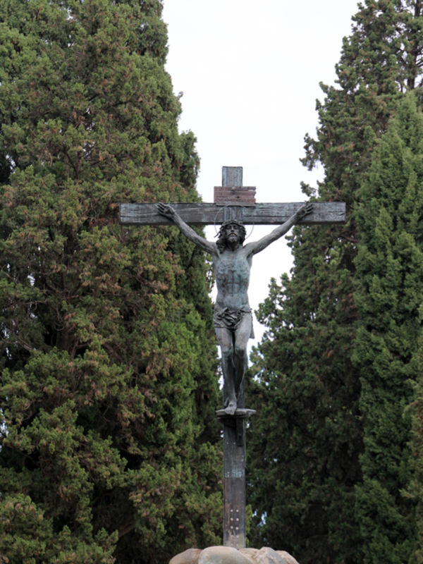 El Cristo de las Mieles, obra de Susillo, centra la conmemoración de los difuntos en Sevilla