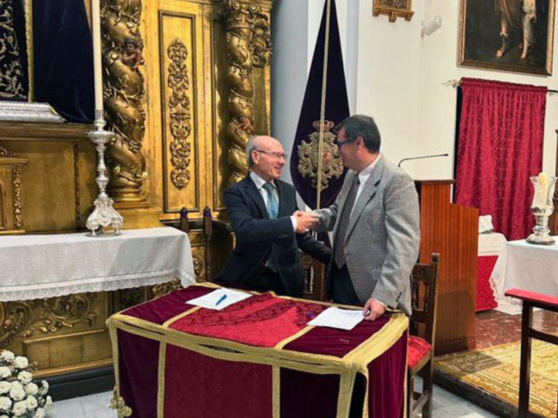 Hermandad de Las Aguas y Ateneo Social y Castrense sellan una alianza histórica en Sevilla.
