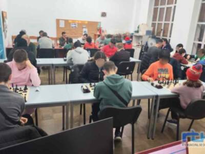Una treintena de jugadores se dieron cita el pasado viernes en el primer torneo de ajedrez organizado por el club Chipiona