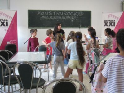 Más de 240 participantes y una decena de actividades artísticas en Barraca XXI Sevilla