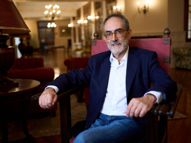 La Feria del Libro Antiguo y de Ocasión arranca este jueves con un acto de homenaje a Antonio Rivero Taravillo en el que se leerá su pregón póstumo