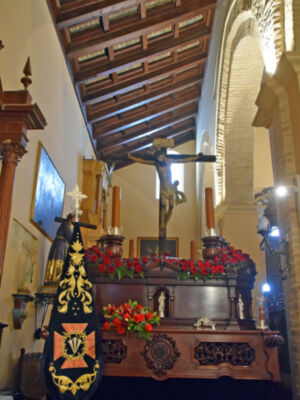 Alcalá del Río se reúne en torno al Santísimo Cristo del Buen Fin en la Santa Misa de Hermandad