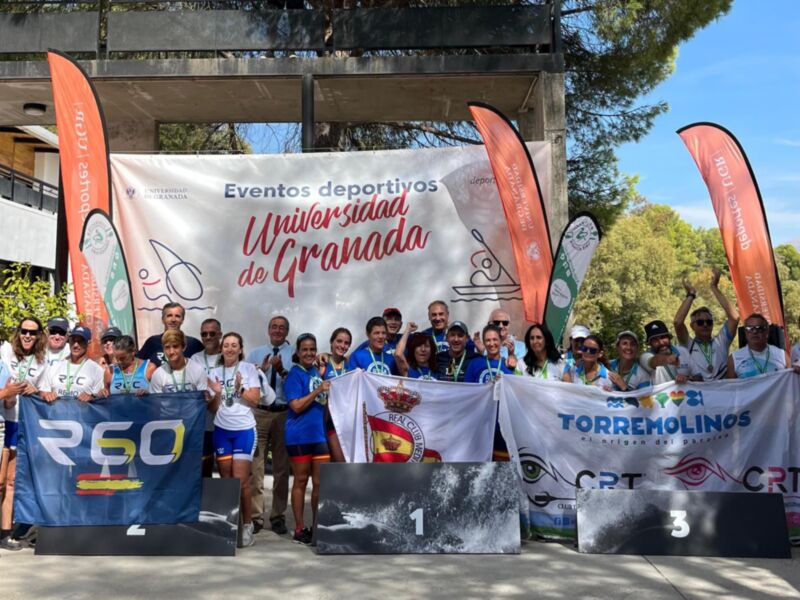 La primera regata de la XII Liga Andaluza de banco fijo en llaut, en Granada