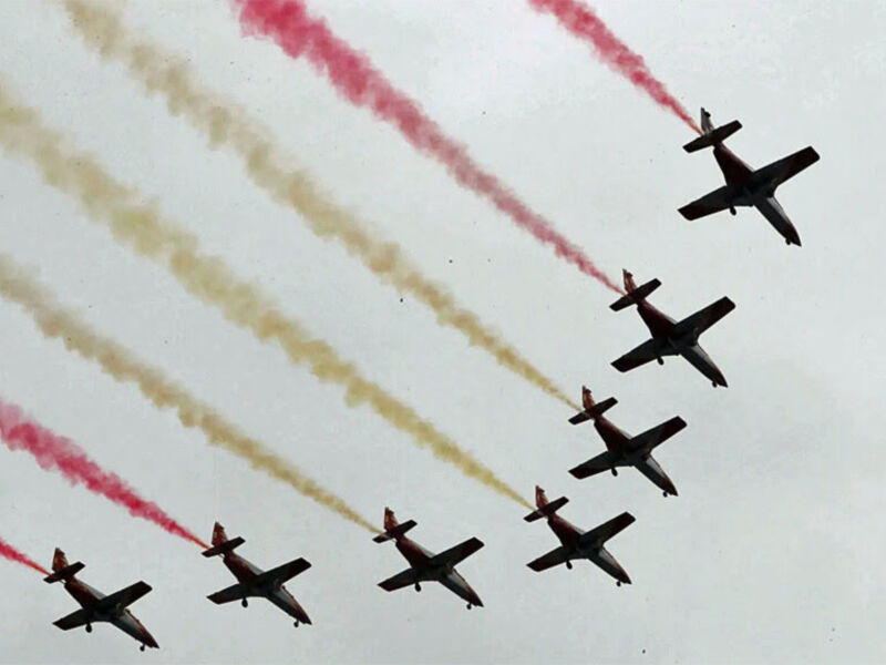 Canal Sur TV retransmite en directo este domingo el desfile militar con motivo del Día de la Fiesta Nacional 2025