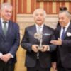 Los del Río reciben el Premio Embajadores de Sevilla 2025 por su canción “Macarena”