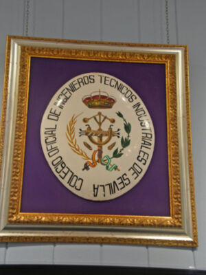 La vicepresidenta Lola Chaves inaugura la exposición “El uniforme de ingeniero,su historia hasta nuestros días”