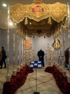 Cien años de devoción y patrimonio,San Esteban protagoniza la exposición inaugural del ciclo “Círculo de Pasión”en Sevilla 