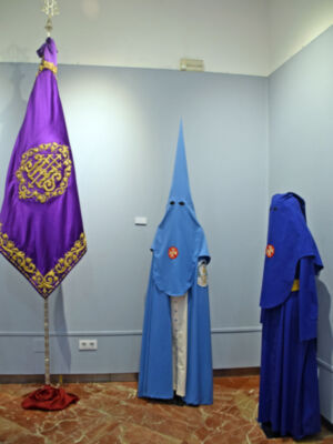 San Esteban abre al público su legado histórico y devocional en una muestra de gran acogida en Sevilla