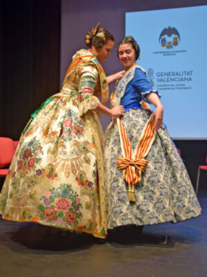 La tradición valenciana se renueva en Sevilla con la presentación de la Fallera Mayor 2026