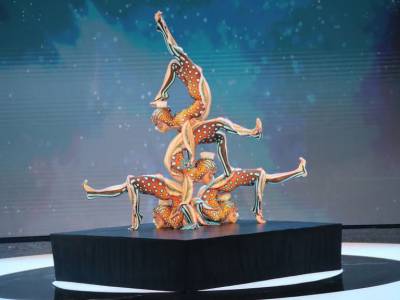 El Circo del Sol, María Parrado y el chef Enrique Sánchez cumplen los sueños de los andaluces en "No dejes de soñar"