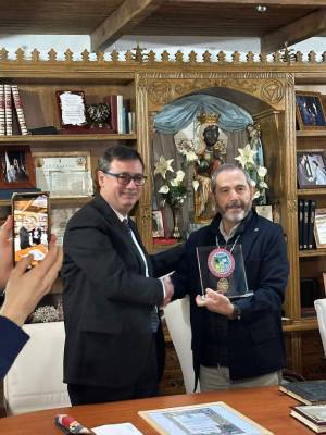 El Ateneo Social y Castrense de Sevilla refuerza lazos históricos con la Real Asociación de Caballeros de Guadalupe