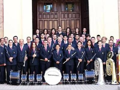   La Banda Municipal de Higuera de la Sierra acompañará a la Virgen de la Esperanza de Alcalá del Río el Miércoles Santo de 20                                                                                                                            