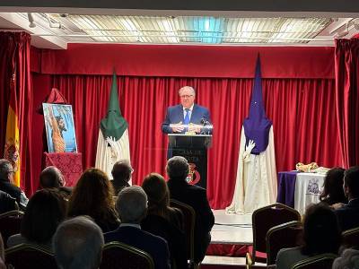  Jesús Bollit ensalza la identidad ceutí en un pregón de Semana Santa de gran altura en Sevilla 