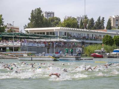El Club Náutico Sevilla, protagonista del Andaluz Open de natación en aguas abiertas