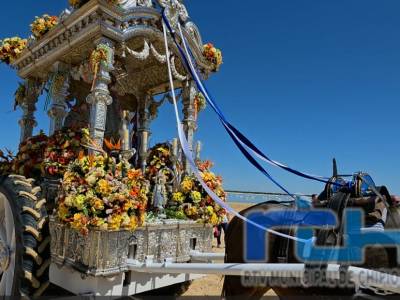 La Hermandad del Rocío de Chipiona se prepara para la vuelta mañana por un itinerario alternativo que discurre por la playa