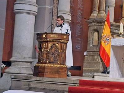 La Basílica del Sagrado Corazón reúne en Gijón a históricas órdenes de caballería y hermandades religiosas 