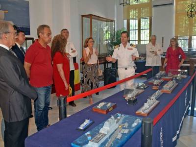 La Comandancia Naval de Sevilla acoge el nombramiento de Ateneísta de Honor al Comandante Naval en un emotivo acto de despedida