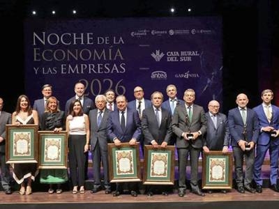 La Cámara de Comercio de Sevilla reconoce el talento y el compromiso del tejido empresarial en la XIII Noche de la Economía y las Empresas 