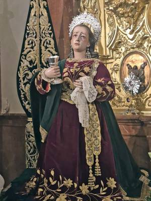 La Hermandad  de la Vera-cruz de Alcalá del  Río,acomete la conservación y restauración del Niño Jesús y Santa María Magdalena y confía la intervención a Manuel Mazuecos García