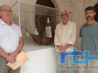 Firmada la renovación del convenio de cesión de la colección de maquetas de barcos históricos de Julio Bornay al Ayuntamiento de Chipiona