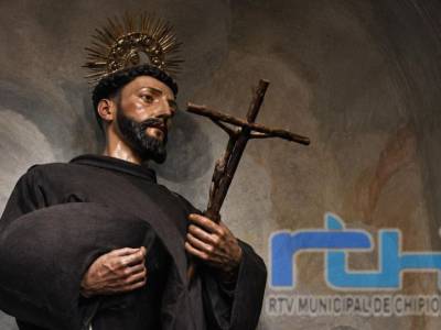 Juan Mellado da luz a un estudio que revela que la imagen de San Francisco de la Parroquia de Chipiona es obra barroca del escultor  Jacinto Pimentel