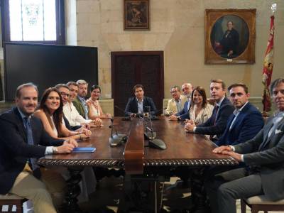 ASET traslada su apoyo a las empresas y a la sociedad de Ceuta en el día de la ciudad autónoma