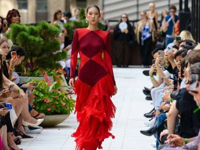 Tres diseñadores de la provincia de Sevilla llevan la moda flamenca a una pasarela de Nueva York