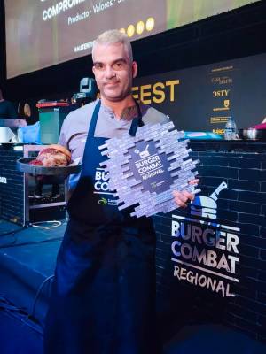 El malagueño Álvaro Ávila gana en Sevilla el primer título andaluz de hamburguesa gourmet