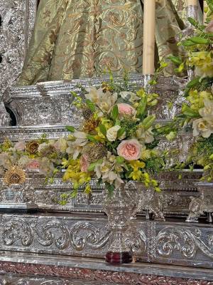  La Vera-Cruz de Alcalá del Río convierte su patrimonio devocional en protagonista del aniversario de la Coronación