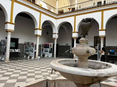 De Corazón reabre el claustro de San Leandro para su cita anual con el arte e inaugura un excelente museo de tesoros propios